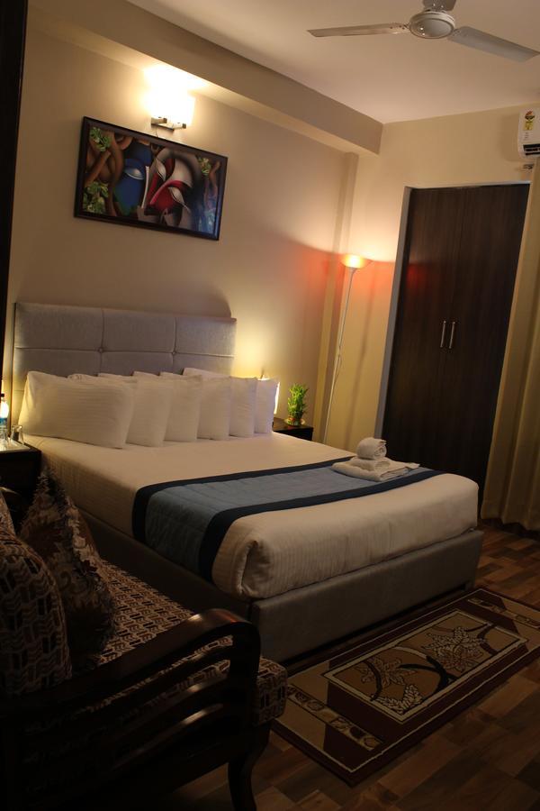 Pacific Inn Eco Central Gurgaon Zewnętrze zdjęcie