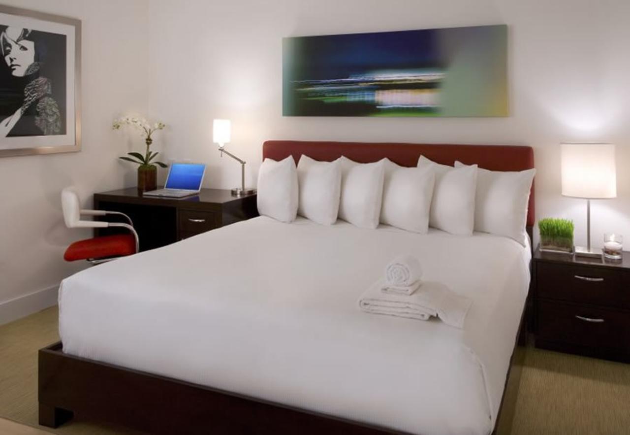Pacific Inn Eco Central Gurgaon Zewnętrze zdjęcie